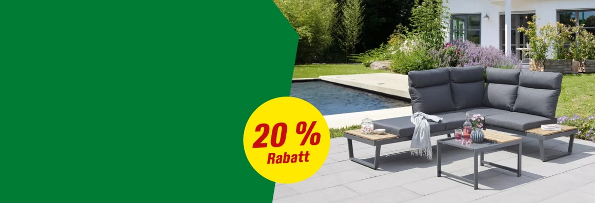 Moderne graue Gartenlounge auf einer Terrasse am Pool.